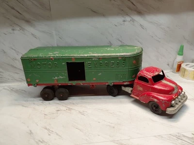Vintage Hubley 1954 Motor Express Truck - Red Car / Green Trailer - 507 - Image 1 of 4