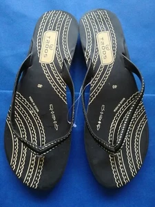 BRAND NEW Stylish Sandals. Size 7. - Picture 1 of 4