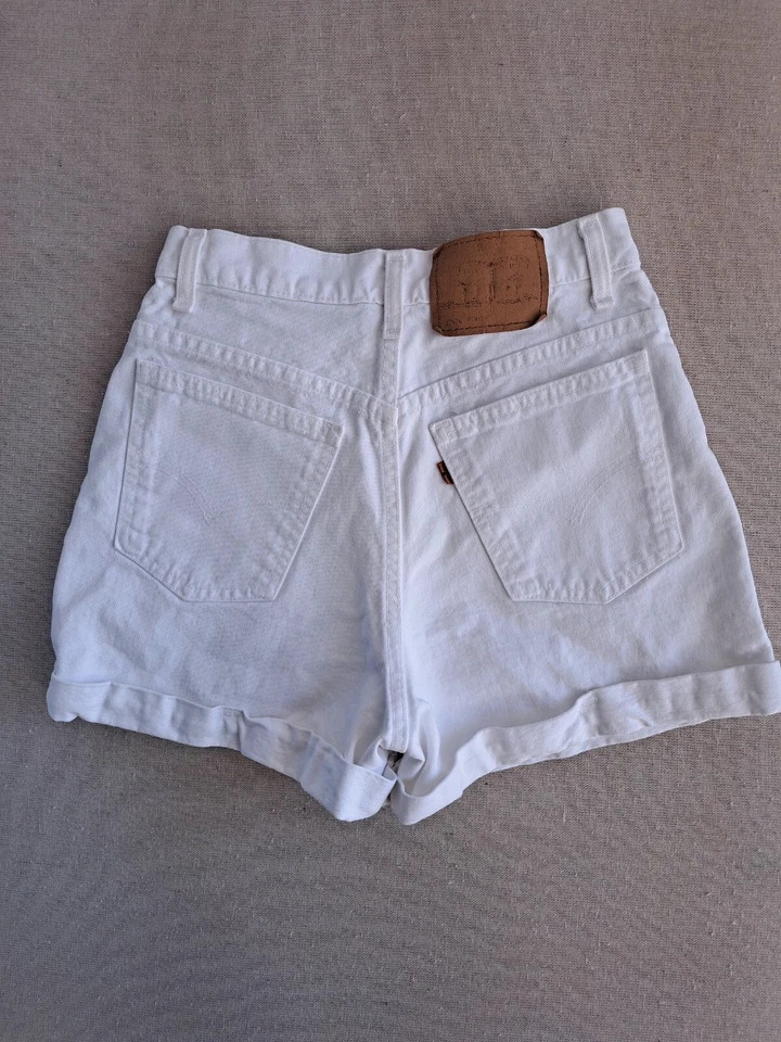 Vtg Levi's 954 Jean Shorts 7  White Orange Tab High Rise Cuffed Shorts USA W26" - Image 1 of 4