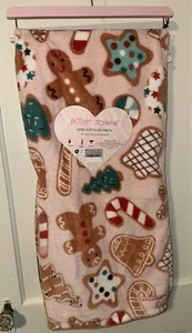 Betsey Johnson Christmas Blanket Throw - Pink Gingerbread Cookie - Picture 1 of 3