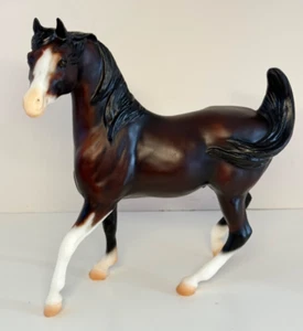 Breyer Horse 1997 mejor opción árabe caoba bahía molde simulado #975 ¡Belleza! - Imagen 1 de 21