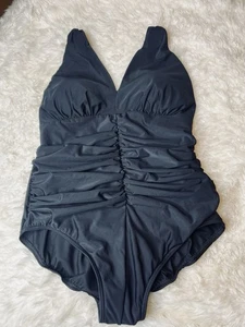 NWT MiracleSuit Black Ruched One Piece Bathing Swim Suit size 16 W Slimming New - Picture 1 of 7