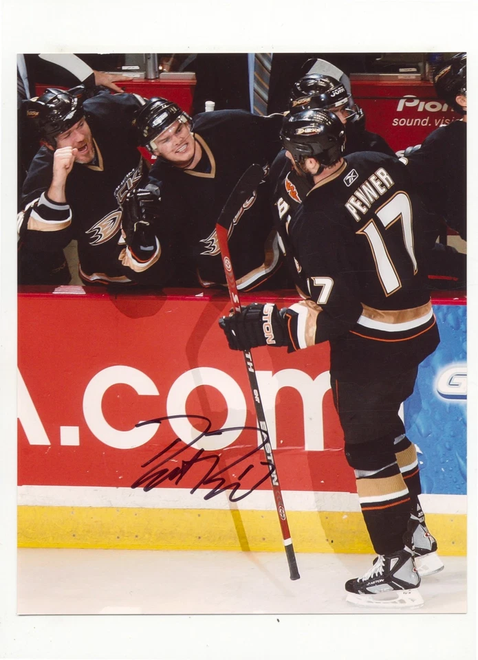 Anaheim утки - Дастин Пеннер с автографом 8 "x 10" фото (2006) - Изображение 1 из 2