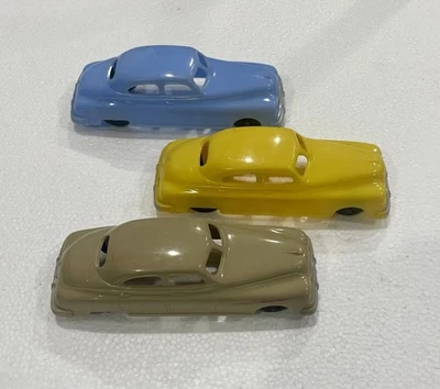 Juego de 3 carros de juguete Hubley Kiddie de la década de 1950 de 6" para camión transportador de carros Foto 1 de 4