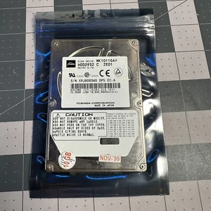 DISCO DURO PORTÁTIL TOSHIBA MK1011GAV 2.5" 10 GB HDD2932 C ZE01 IDE DE COLECCIÓN PROBADO - Imagen 1 de 13
