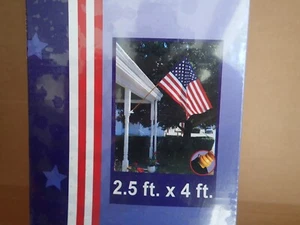 American USA House Flag with Wood Pole and Bracket Set 2.5' x 4' NEW - Picture 1 of 7