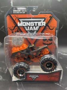 Monster Jam 1:64 HALLOWEEN EARTHSHAKER PUMPKIN LIMITED 1/5000 NEW - Picture 1 of 2