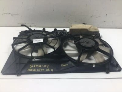Toyota Sienna 2007 radiador 2 ventiladores OEM+ Foto 1 de 4