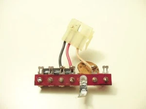 BIC 912 TURNTABLE PARTS - 3 pin plug - Picture 1 of 2