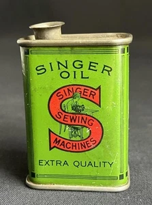 SINGER HOUSEHOLD LUBRICATING OIL CAN VINTAGE SEWING MACHINE OILER DISPLAY TIN - Foto 1 di 6