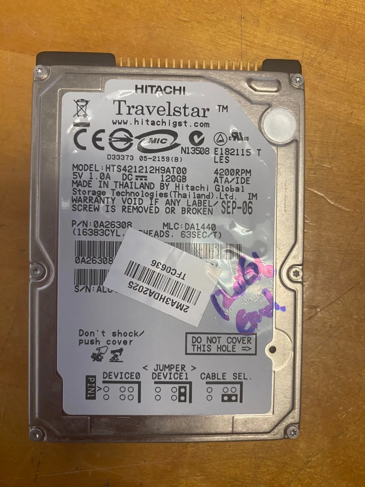 Tested. HITACHI Travelstar HTS421212H9AT00 120GB IDE/ATA 4200RPM WARRANTY - Image 1 of 3