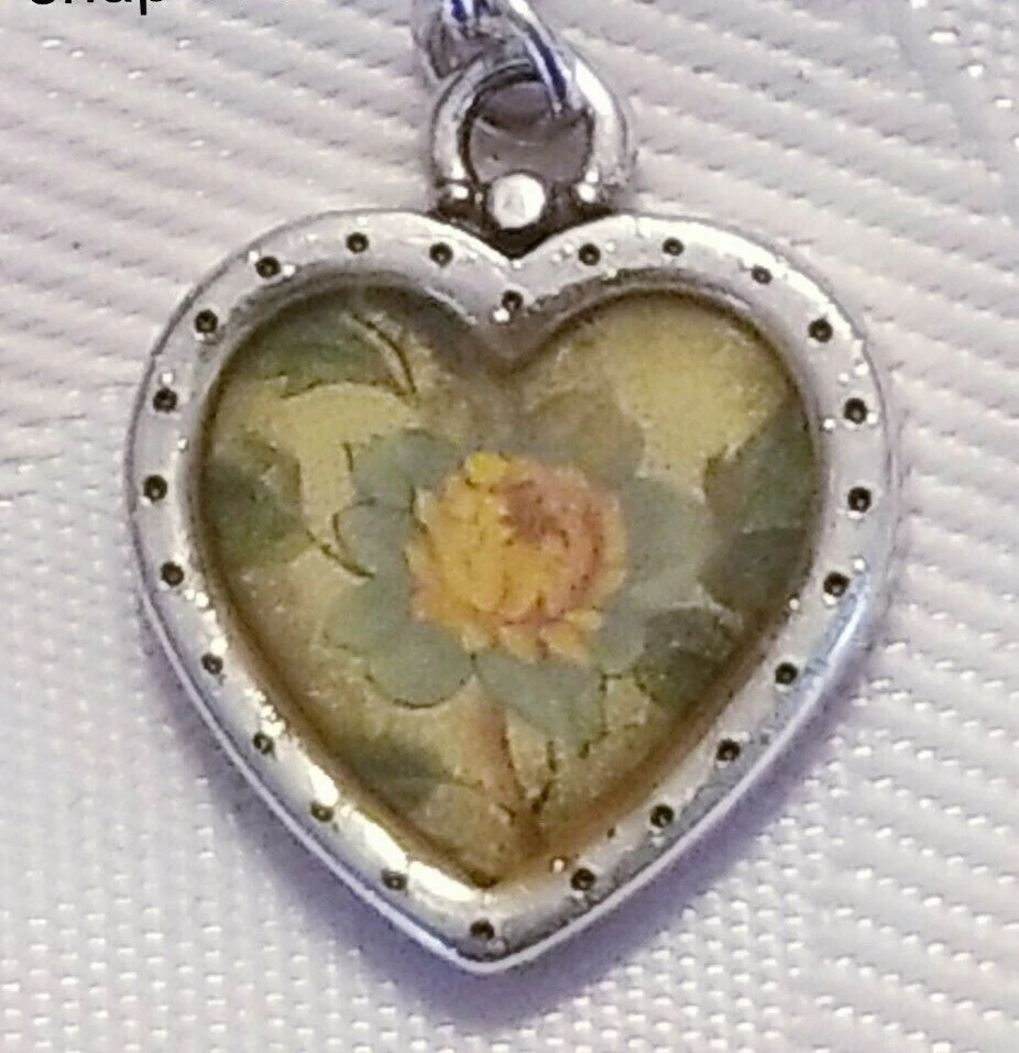 Brighton ABC Piccadilly Corazones Dije a Presión Cuentas -NUEVO Foto 1 de 1