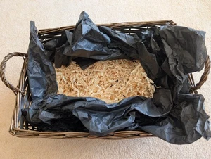 Hamper Basket New With Shredded Paper 40cm X 30cm X 17cm Approx - Picture 1 of 8