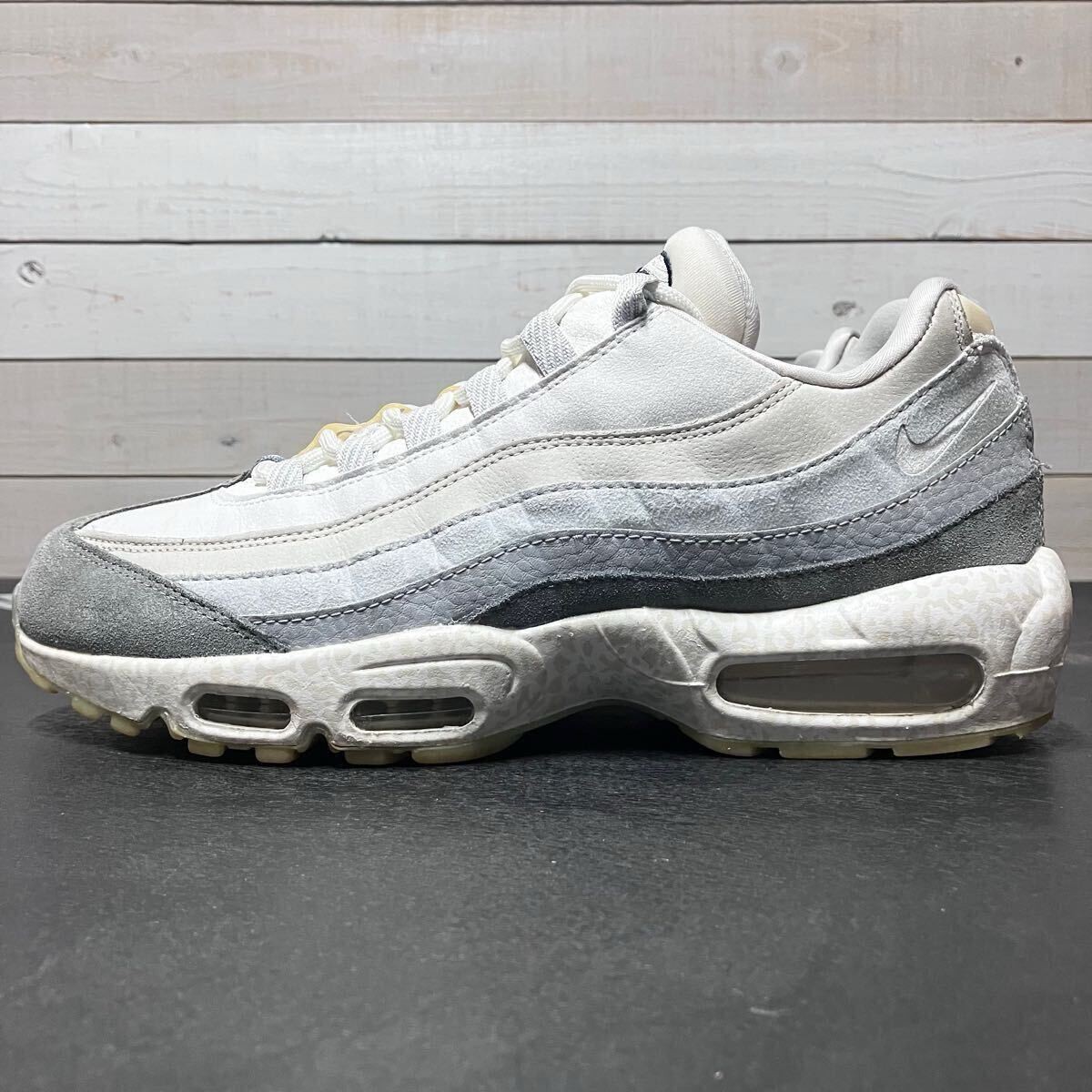 Nike Air Max 95 QS White Light Bone for Sale | Authenticity Nike Air Max 95 QS White Light Bone for Sale | Authenticity