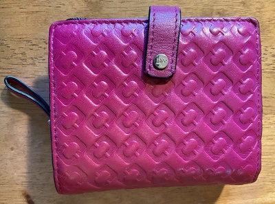 Carteira DVF Diane Von Furstenberg couro rosa quente logotipo em relevo zíper bi dobrável - Imagem 1 de 4