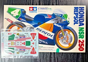 TAMIYA HONDA NSR250 REPSOL 1/12. w/HB CALCOMANÍAS Item14059 de Japón - Imagen 1 de 8