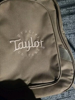 Guitarras TAYLOR Suave Acolchado Estuche de Guitarra/Bolsa de Concierto Bronceada 41.5" x 16" Interior - MOCHILA Foto 1 de 4