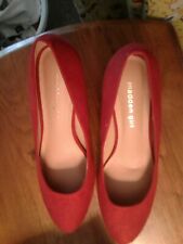 Women MADDEN GIRL JELSEY Red MICRO Evening Pump Heel Shoes Sz 9 New in Box