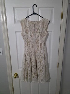 Danny And Nicole Ivory Nude Fit & Flare Floral Lace Dress Size 4 New Without Tag - Picture 1 of 3