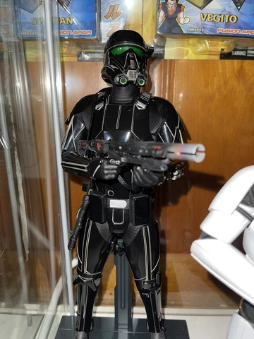 Hot Toys Star Wars TMS013 - Death Trooper Figure Cover