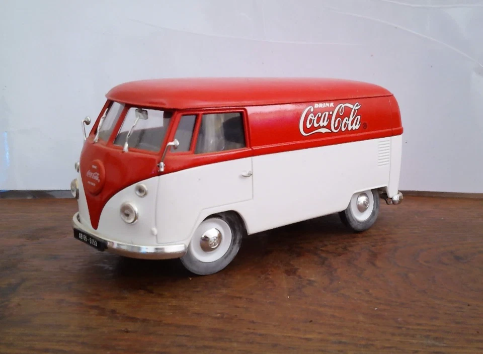 Voiture 1/18 - Solido - Combi Volkswagen - Coca-Cola - Photo 1/4