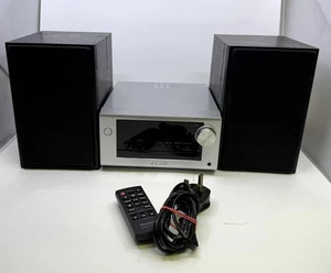 Panasonic SC-PM702 System Micro with CD, Radio & Bluetooth - Picture 1 of 4