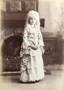 1890’s STUNNING YOUNG BLONDE LADY ELEGANT CABINET CARD PHOTO Antique SALEM MASS - Picture 1 of 2