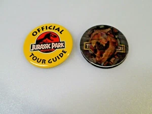 OFFICIAL JURASSIC PARK TOUR GUIDE & THE LOST WORLD JURASSIC PARK BUTTONS / PINS - Picture 1 of 3