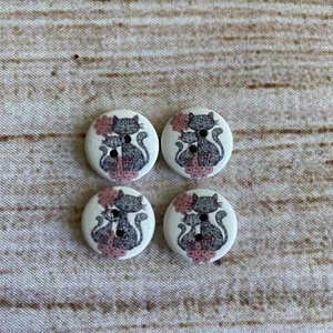 4 x Cat & Kitten Buttons ~ 1.5cm ~ 2 hole - Picture 1 of 4