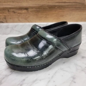 Womens 9.5 10 sz 40 Sanita Professional Stapled Clogs Green Black Patent Leather - Picture 1 of 11
