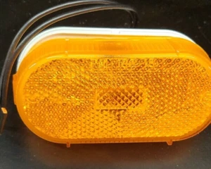 PETERSON OEM AMBER SIDE MARKER CLEARANCE LIGHT 4"X2" RV CAMPER TRAILER PM-108-15 - Picture 1 of 3