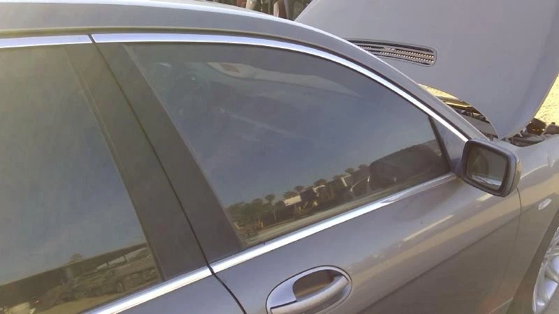 Front Door Glass/window BMW 745I Right 02 03 04 05 - Image 1 of 1