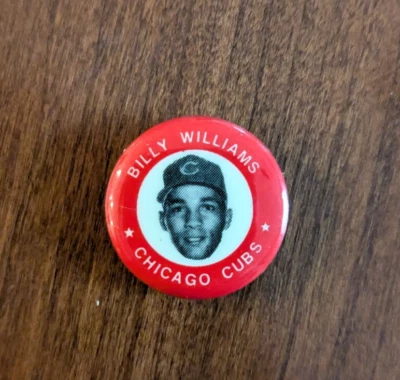 1983 Billy Williams 3/4" photo button - Red MLBPA pin - HOF - Chicago CUBS! - Image 1 of 2