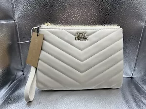 Steve Madden White Clutch COIN BAG /PURSE New With Tag MR117765 CHEVRON QUILTED - Picture 1 of 5