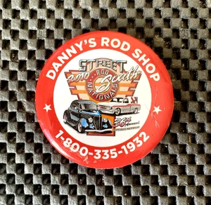 Danny's Rod Shop 2010 Street Rod Nationals South Knoxville Pinback botón 2 1/4" - Imagen 1 de 2