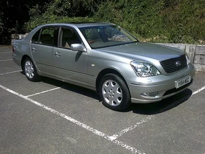 2001 Lexus LS 4.3 V8 4dr Auto SALOON Petrol Automatic - Picture 1 of 17