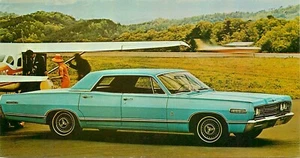 ANTIQUE AUTO, 1967 MERCURY PARK LANE, VINTAGE POSTCARD (U210) - Picture 1 of 2