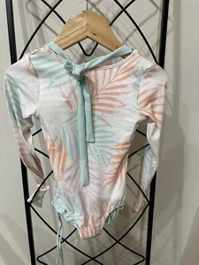 ¡Nuevo con etiquetas Traje de baño 2T para niñas lobo salvaje protector contra erupciones palma tropical 2T bien vestido! - Imagen 1 de 9