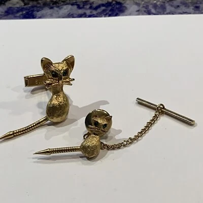 RARE Men’s Signed Swank Gold Tone Vintage Single Cufflink With Tie Tack - Image 1 of 4