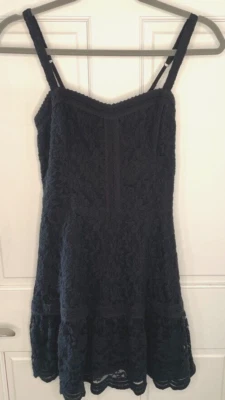 Mini Vestido Hollister Y2K Para Mujer de Encaje Talla S Volantes Capricho Romántico Hada Boho Foto 1 de 4