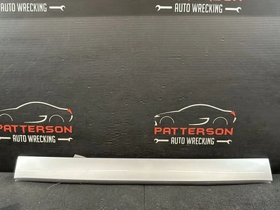 17-20 FIAT 124 SPIDER WINDSHIELD CENTER TRIM MOLDING GRAY 42A ID N243508X1 - Image 1 of 4