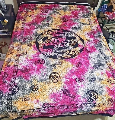 Hilos Sagrados Calavera Multicolor Tapiz Algodón Tie-Dye Colgante de Pared 59x83 Foto 1 de 4