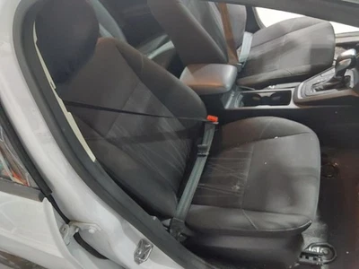 Used Front Right Seat Front fits: 2016 Ford Focus bucket air bag cloth manual w/ - Изображение 1 из 4