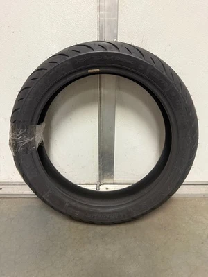 NEUMÁTICO TRASERO MICHELIN PILOT STREET RADIAL 130/70 R 17 M/C TL/TT Foto 1 de 4