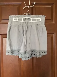 Women’s Blue Embroidery Trim Elastic Waist Shein Shorts 100% Cotton Size L - Picture 1 of 3