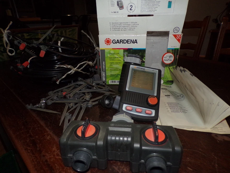 Programmateur d' arrosage C1030 plus GARDENA avec tuyaux - Photo 1/4