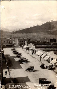 CASHMERE, WASHINGTON - SIM DRUG REXALL STORE - STREET VIEW - REAL PHOTO POSTCARD - Picture 1 of 2