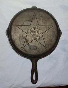 Vintage Lodge 4 In 1 Cast Iron Skillet Pan Lid Only With Handle - 10" Diameter - Picture 1 of 4