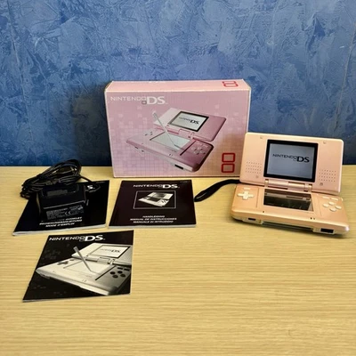 Console Nintendo DS FAT CLASSIC PINK Rosa Boxato COMPLETO Scatola E Manuali - Immagine 1 di 4