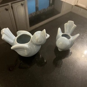2 - Shawnee Pottery USA Blue Singing Bird & Bird With Head Down Planter - Picture 1 of 11